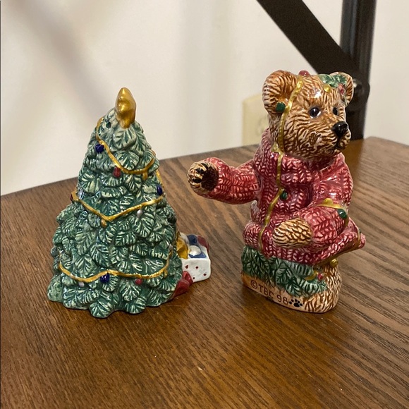 Holiday Bear and Tree Figurines as is - Picture 2 of 5